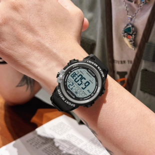 青少年初高中学生户外夜光防水潮流韩版 多功能运动电子表男款 腕表